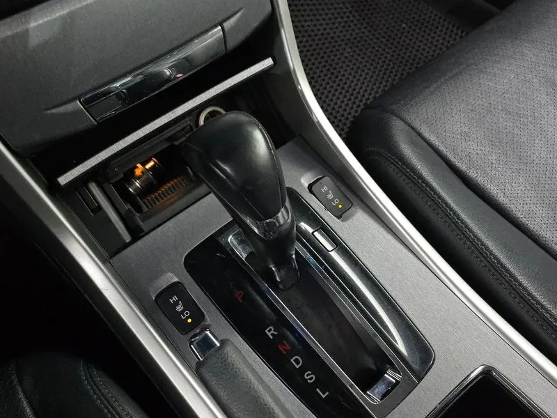 Honda Accord 2.4, снимка 9 - Автомобили и джипове - 54253483