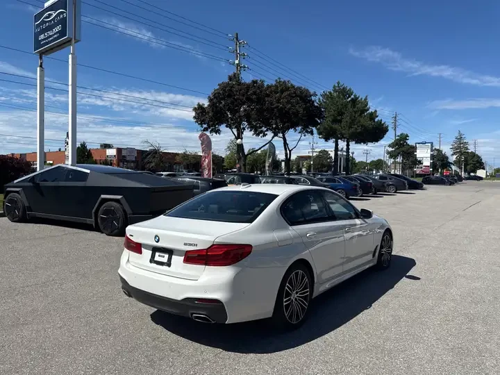 BMW 530 xDrive/M SPORT/PREMIUM ENHANCED/HEAD UP/H&K, снимка 7 - Автомобили и джипове - 55081992