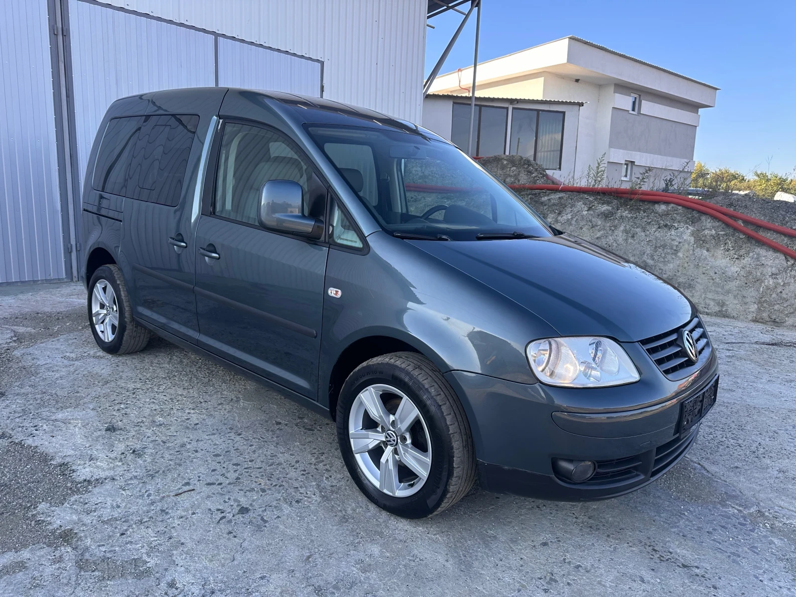 VW Caddy Life 1.6 - изображение 7