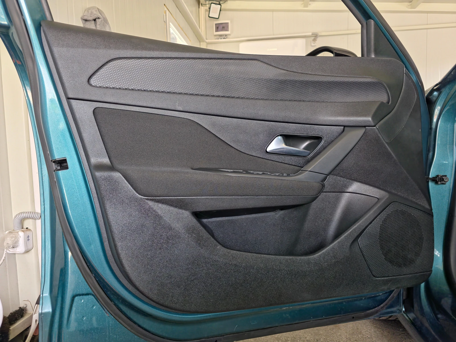Peugeot 308 1.5 BlueHDi ACTIVE 131 S&S EAT8 - изображение 6