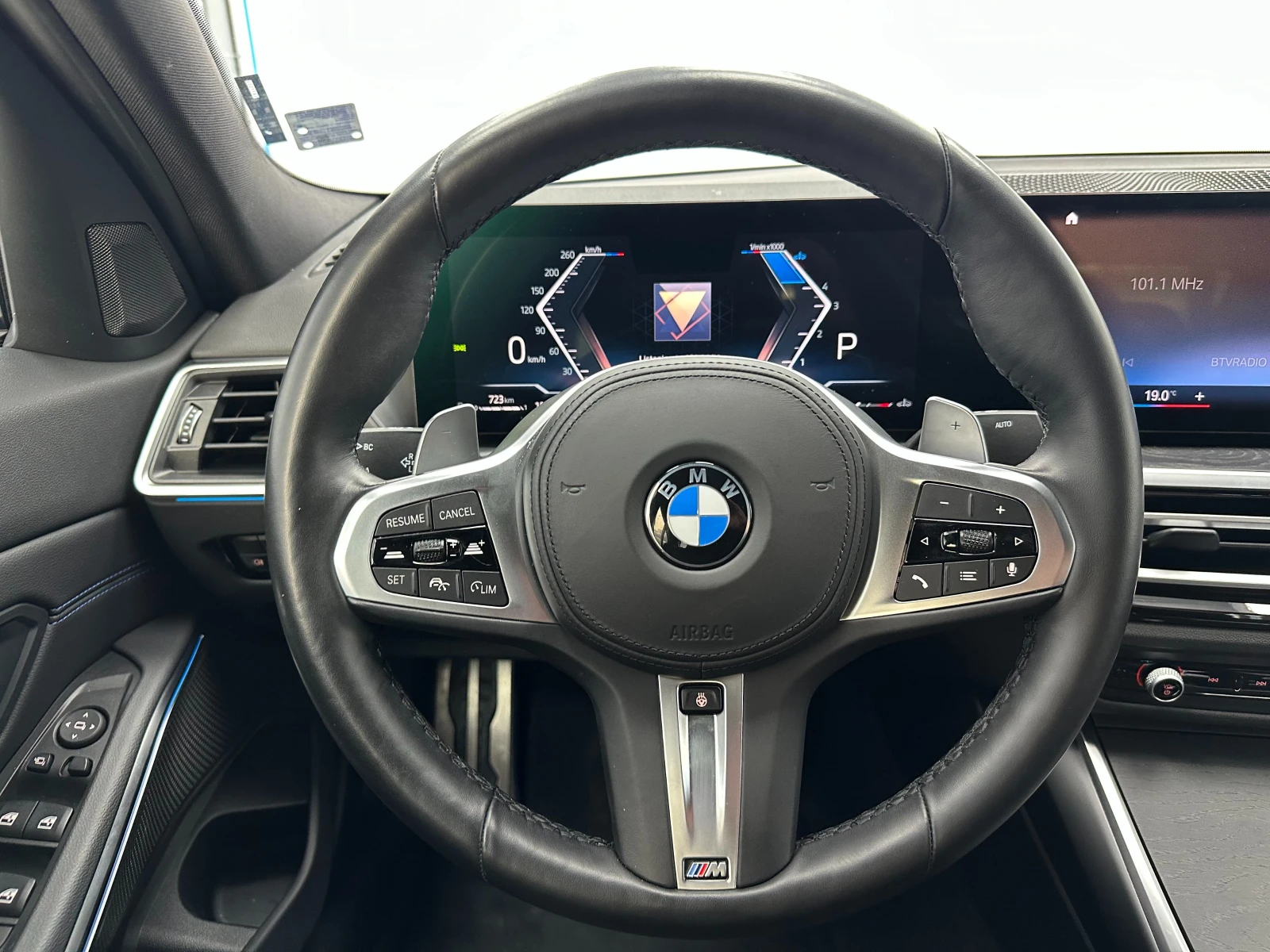 BMW 320 xDrive* 360 CAM* LAZER*  - изображение 9