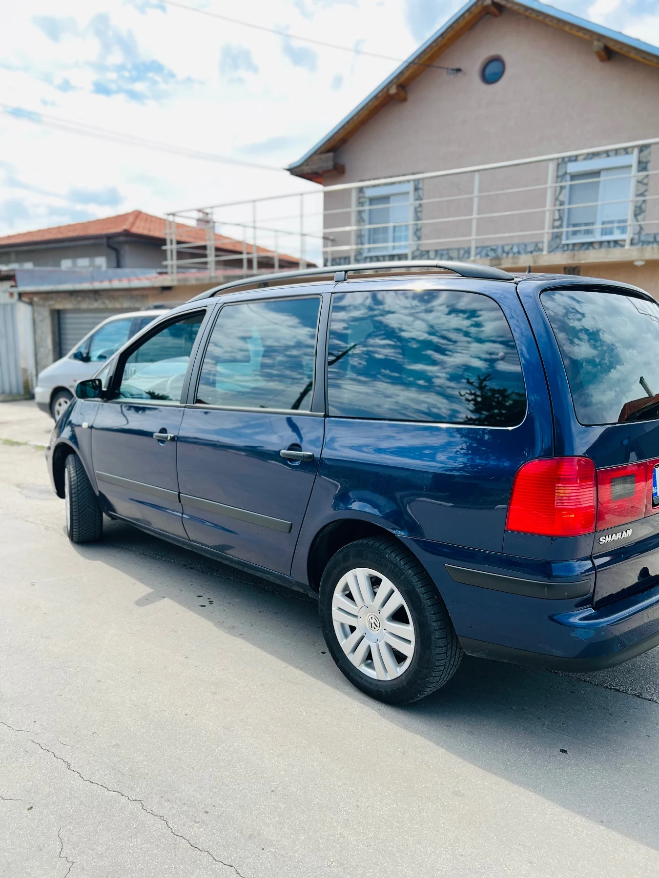 VW Sharan  - изображение 2