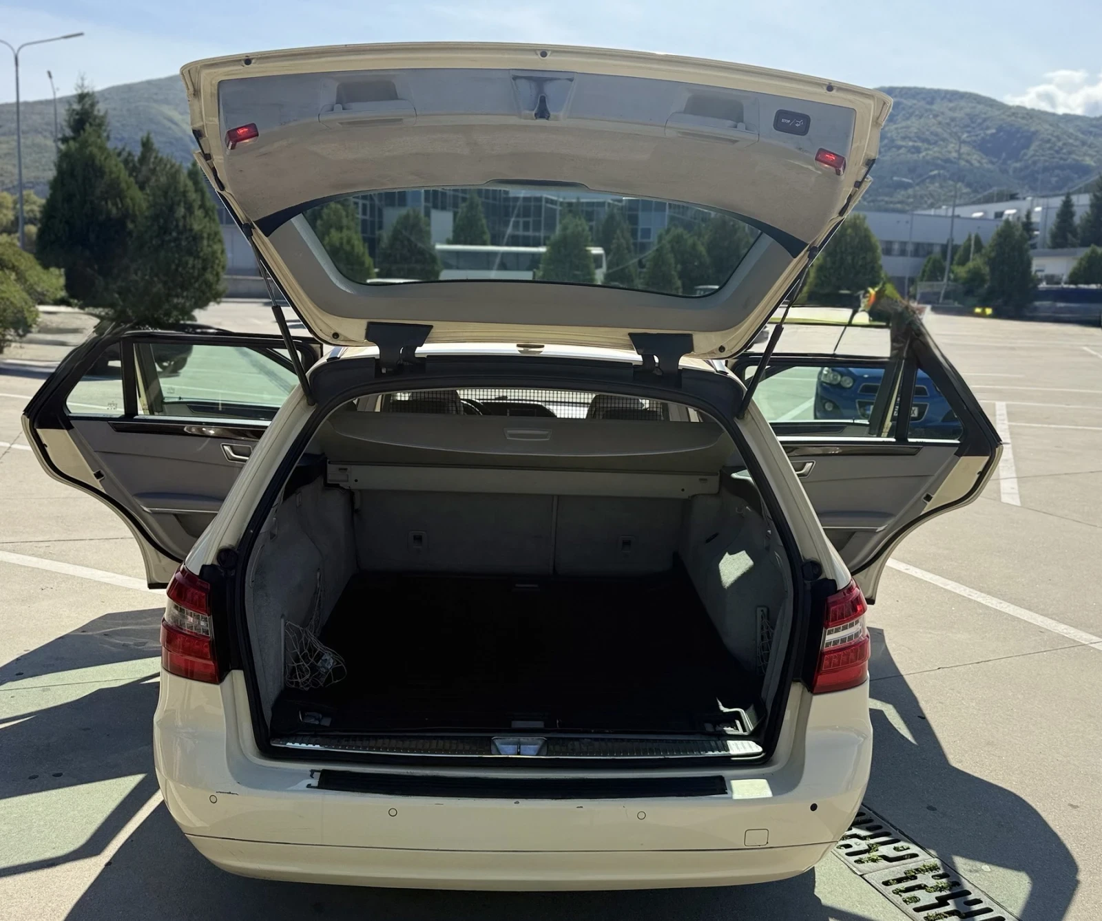 Mercedes-Benz E 220 | Mobile.bg � ����������� 13