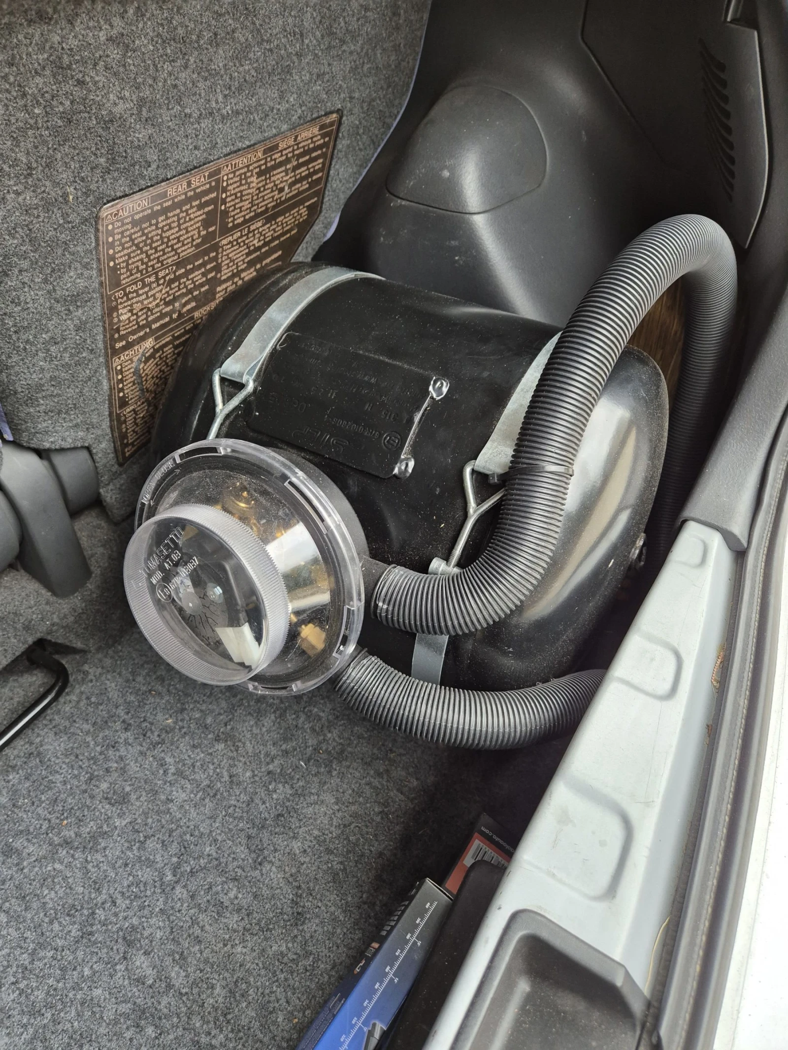 Toyota Yaris 1.3 - изображение 10