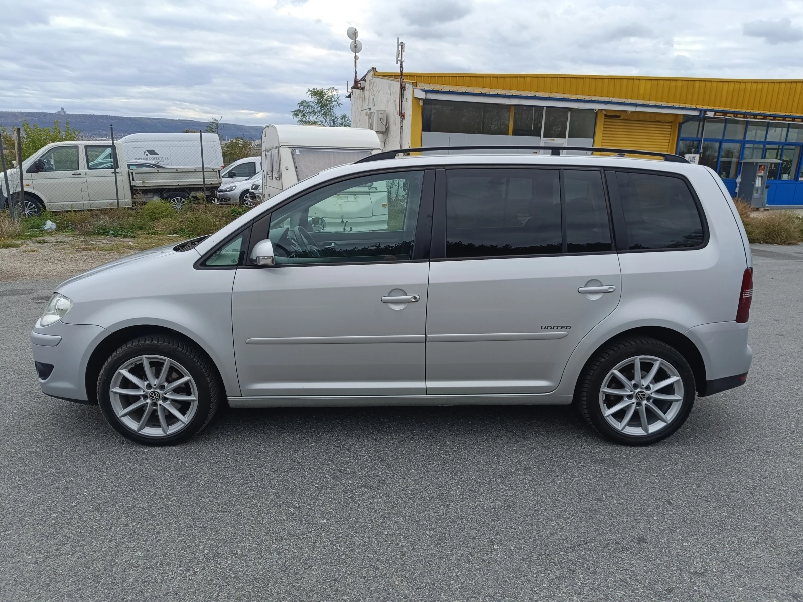 VW Touran 2.0TDI 140 DSG 8V - изображение 7