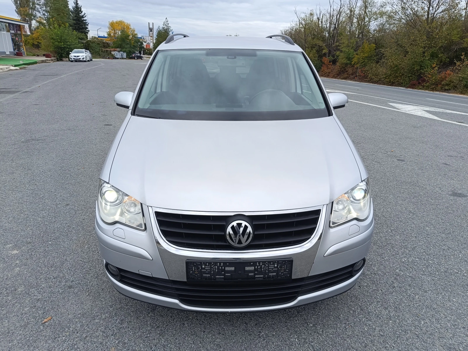 VW Touran 2.0TDI 140 DSG 8V - изображение 2