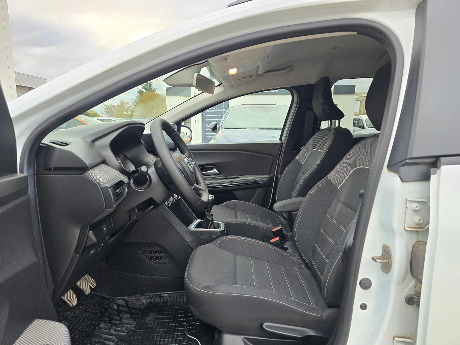 Dacia Jogger 1.0 Tce/LPG Extreme - изображение 6