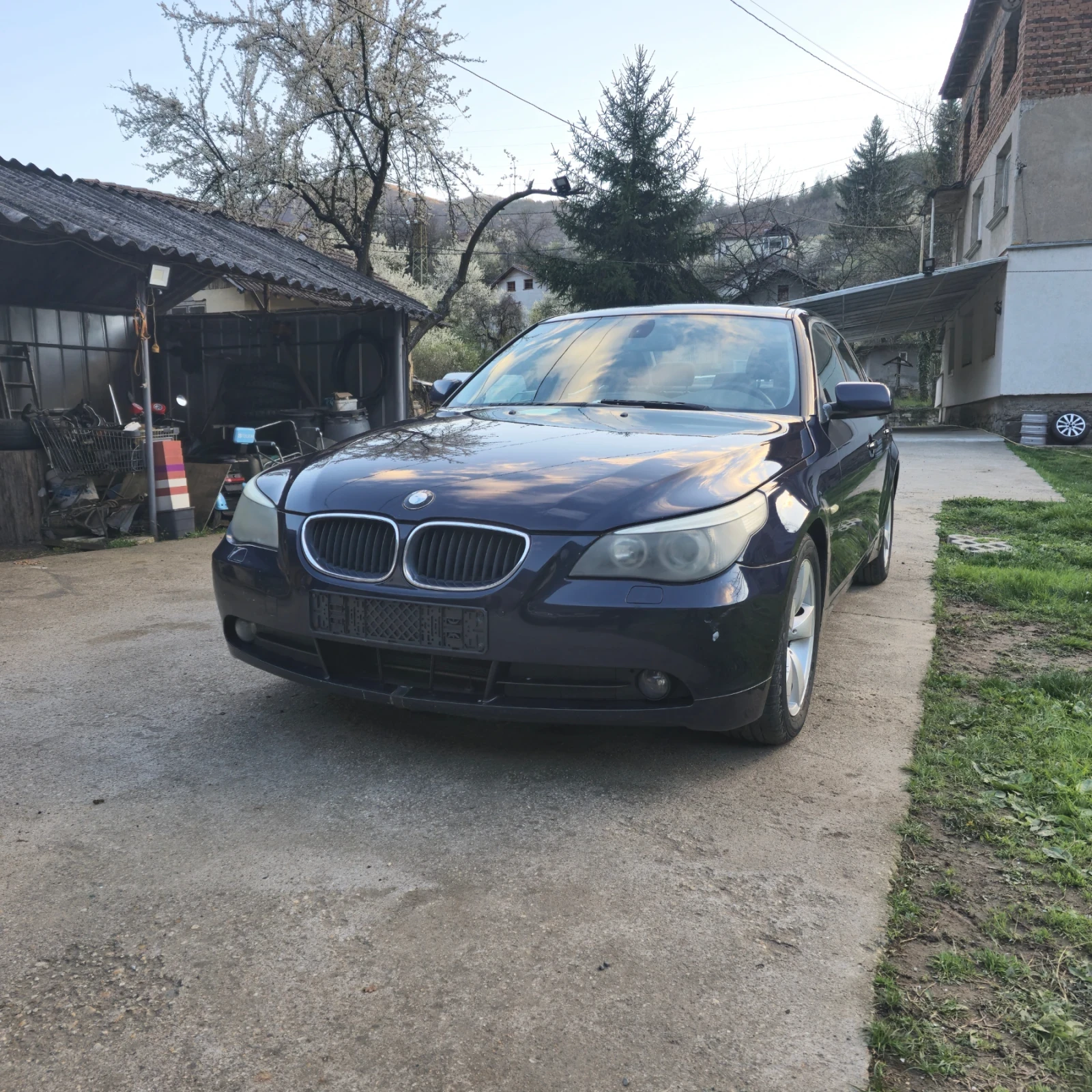 BMW 520 520i, снимка 4 - Автомобили и джипове - 54140207