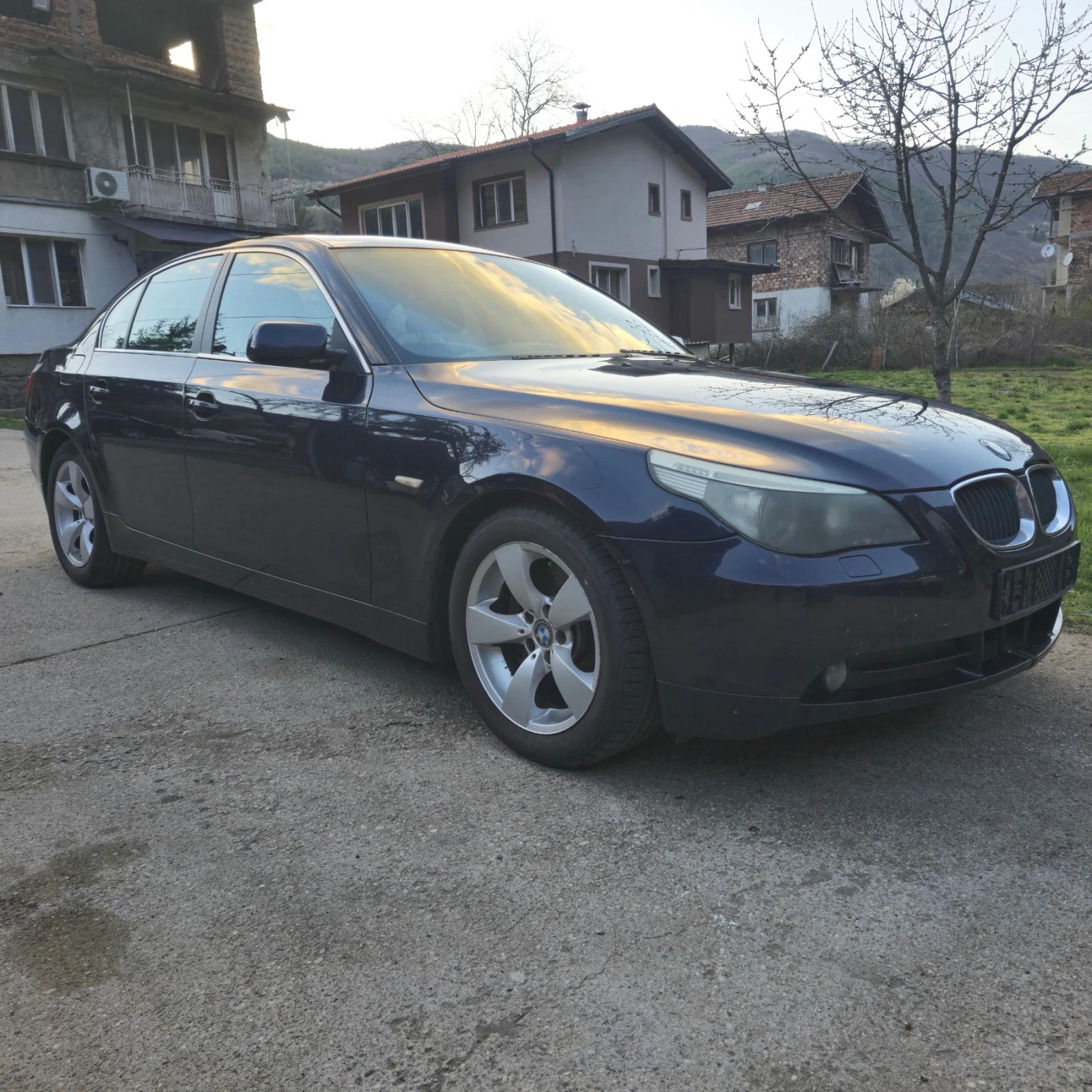 BMW 520 520i, снимка 3 - Автомобили и джипове - 54140207