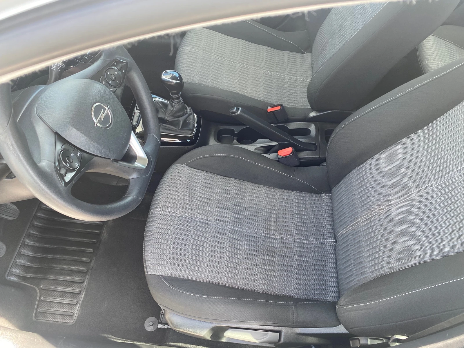 Opel Corsa 1.5 Hdi, снимка 8 - Автомобили и джипове - 54609540