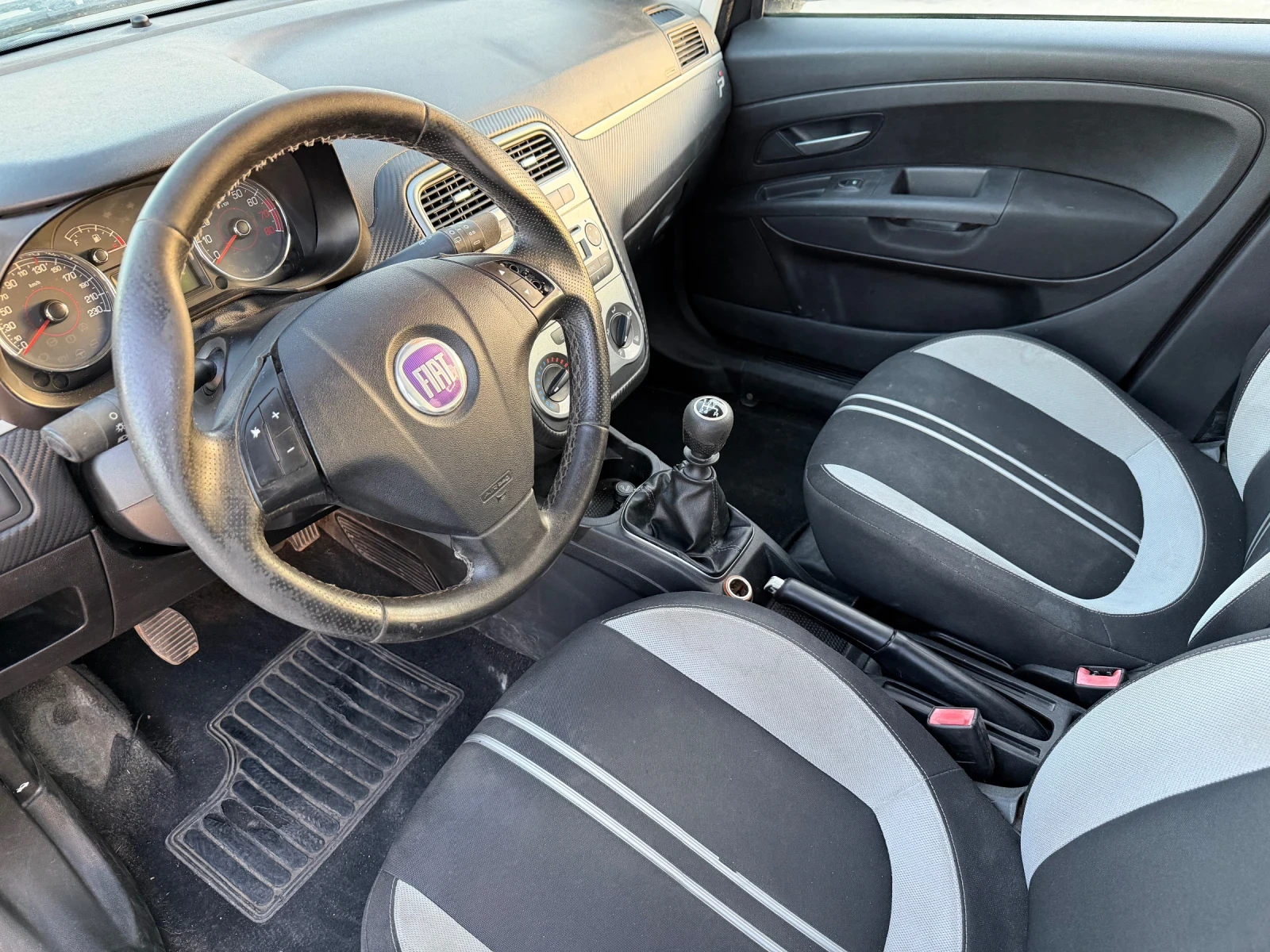 Fiat Punto Grande Punto 1.2 65к.с. / Клима, снимка 4 - Автомобили и джипове - 55043787