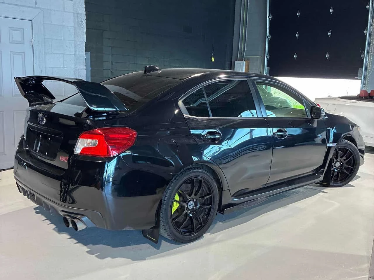 Subaru WRX STI Sport tech/АВТОКРЕДИТ БЕЗ ПЪРВОНАЧАЛНА ВНОСКА, снимка 4 - Автомобили и джипове - 54971161