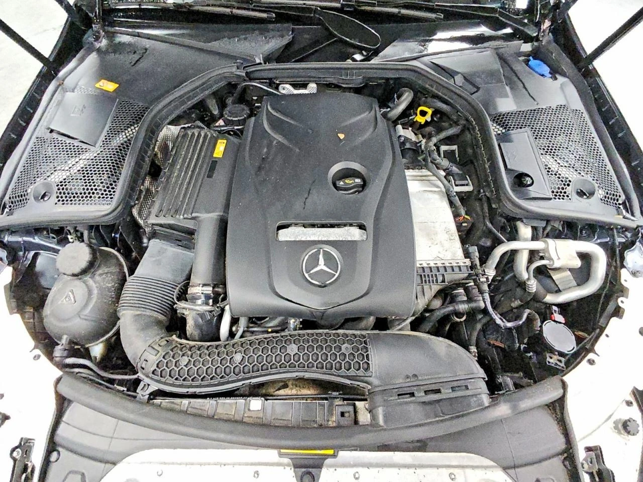 Mercedes-Benz C 300 4MATIC, снимка 11 - Автомобили и джипове - 55171773