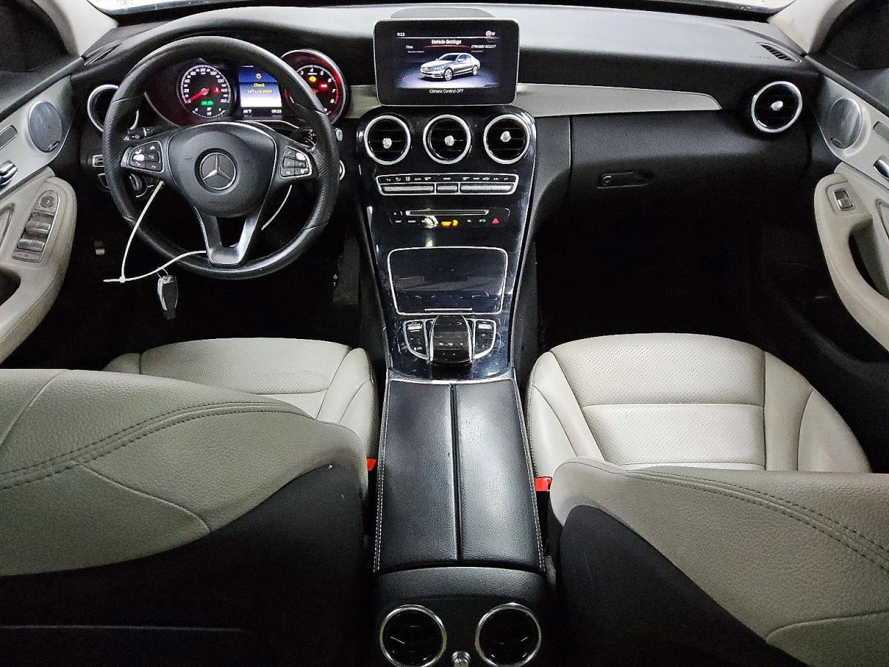 Mercedes-Benz C 300 4MATIC, снимка 7 - Автомобили и джипове - 55171773