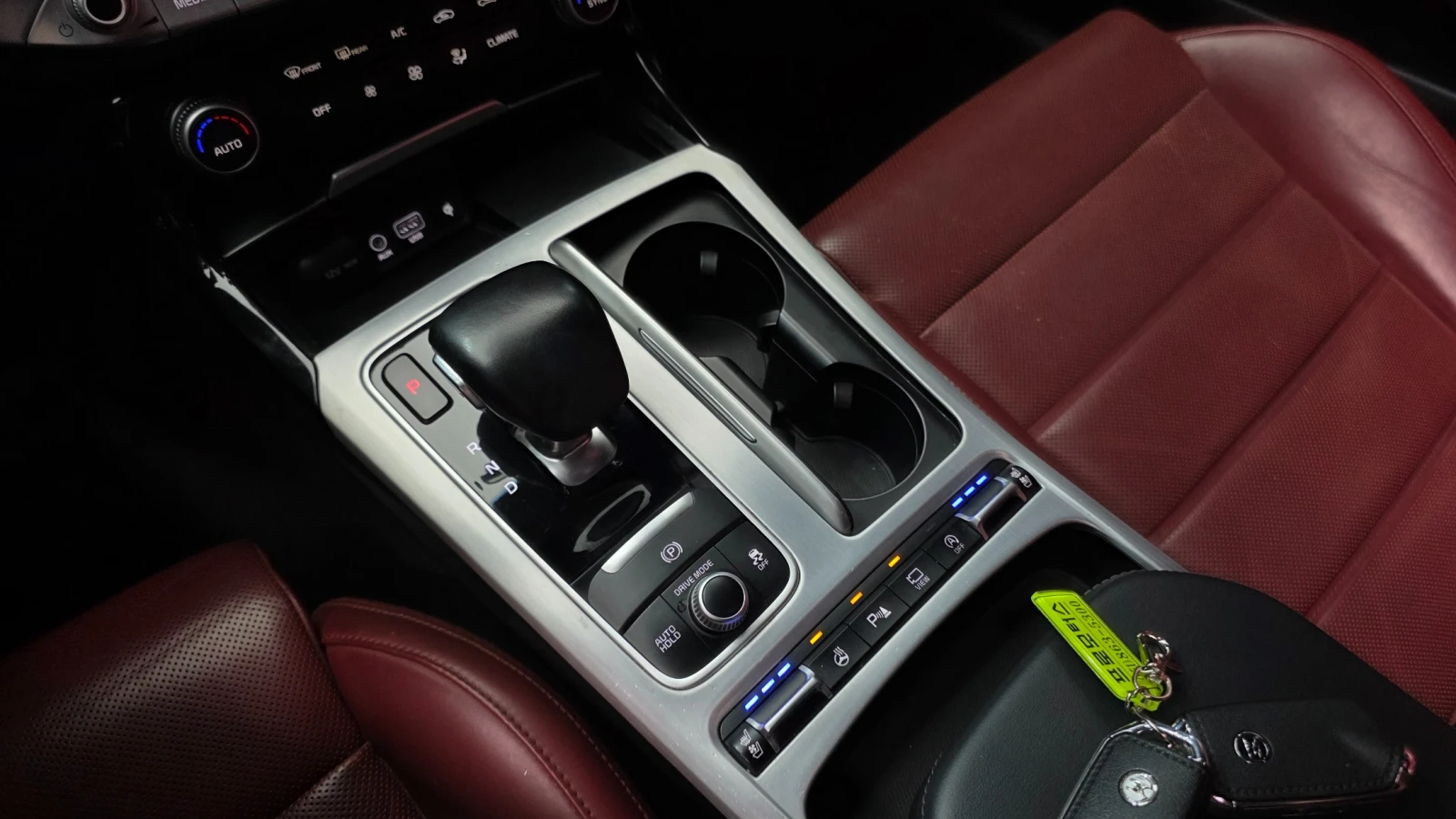 Kia Stinger 3.3T AWD GT * DIS * ОБДУХ  * HUD * 360, снимка 9 - Автомобили и джипове - 55374225