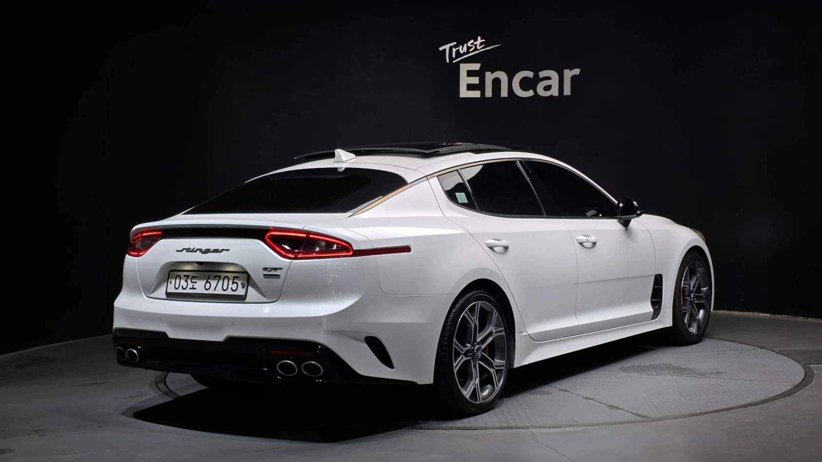 Kia Stinger 3.3T AWD GT * DIS * ОБДУХ  * HUD * 360, снимка 3 - Автомобили и джипове - 55374225