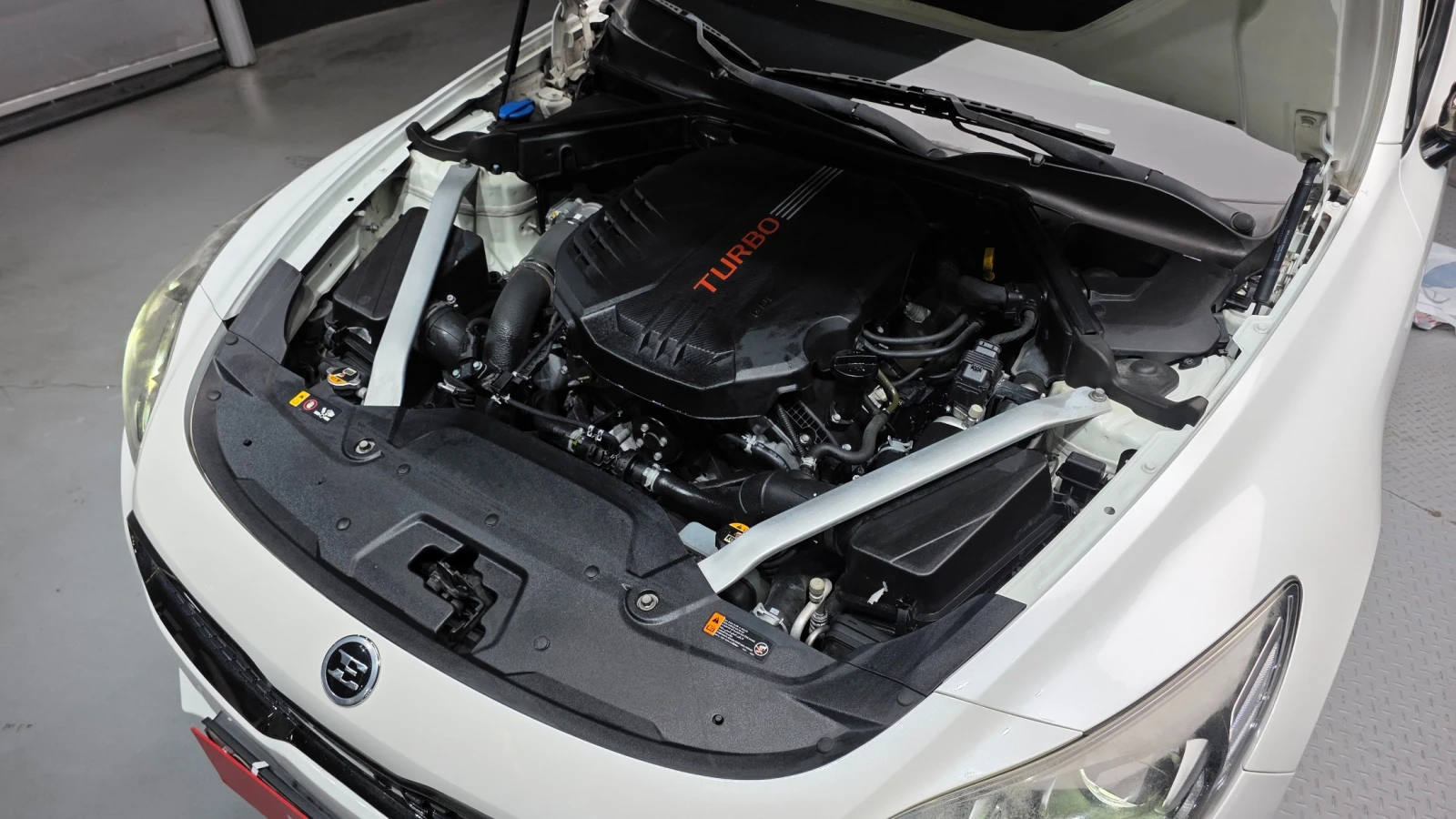 Kia Stinger 3.3T AWD GT * DIS * ОБДУХ  * HUD * 360, снимка 6 - Автомобили и джипове - 55374225