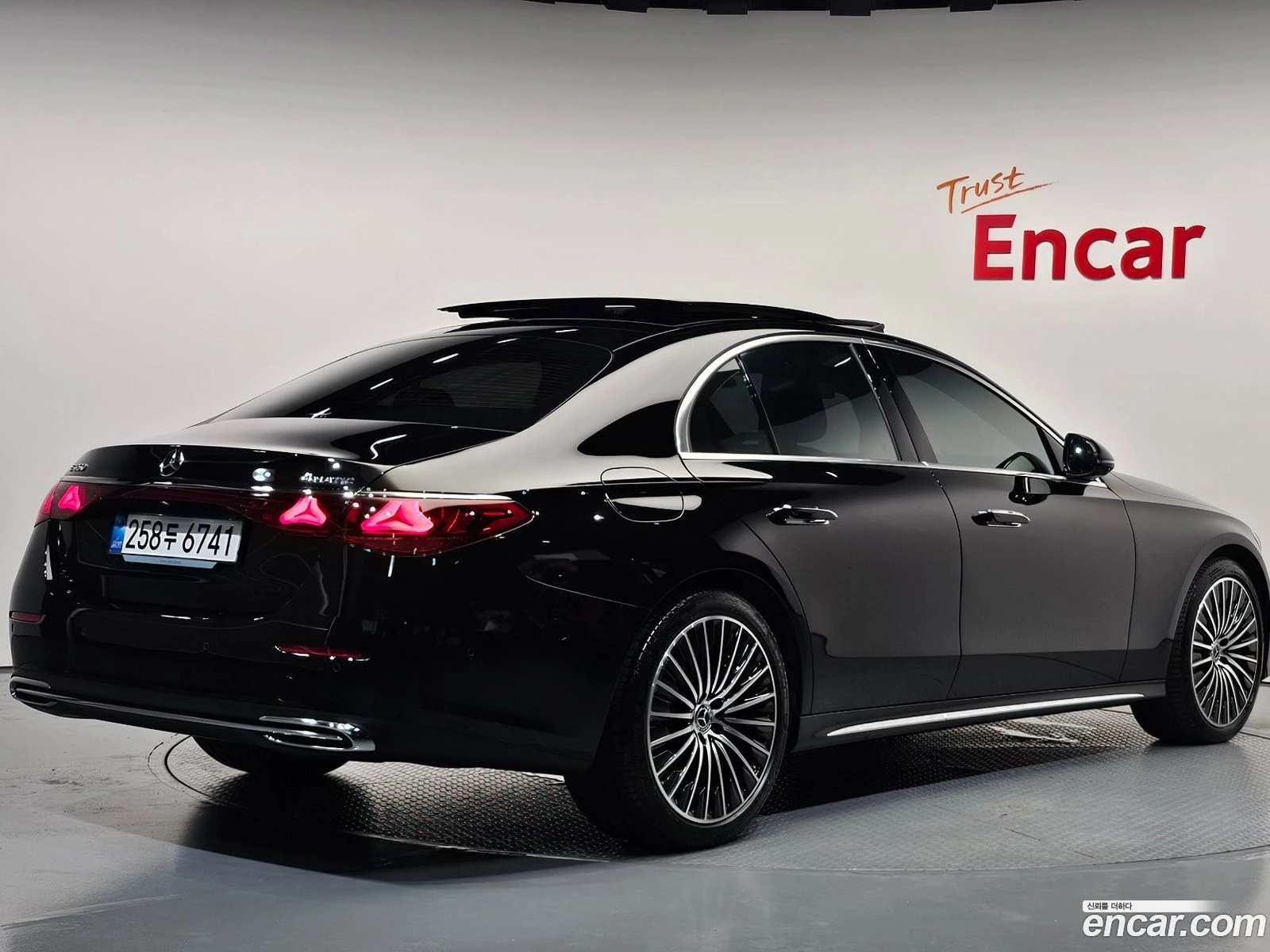 Mercedes-Benz E 450 E450 4MATIC Exclusive | Mobile.bg � ����������� 2