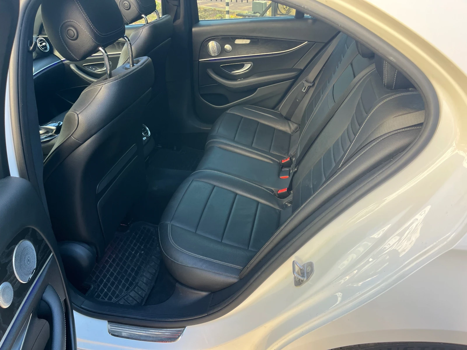 Mercedes-Benz E 400, снимка 6 - Автомобили и джипове - 56626930