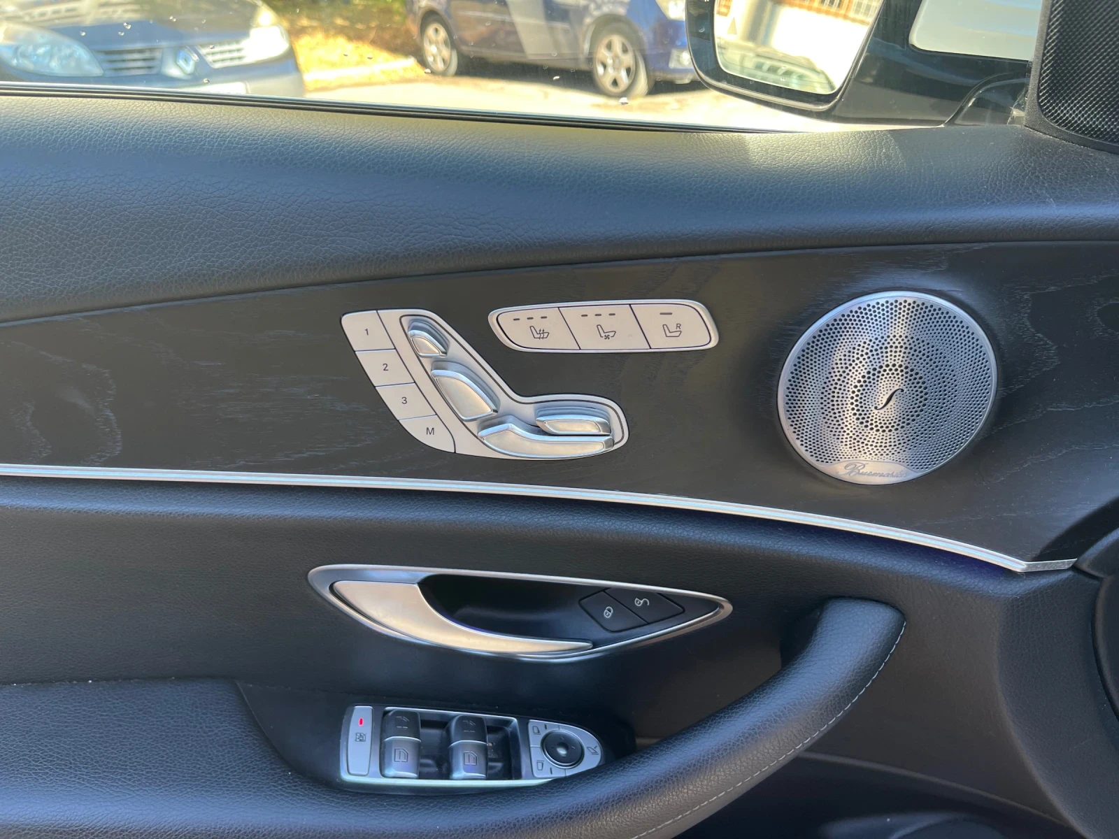Mercedes-Benz E 400, снимка 11 - Автомобили и джипове - 56626930