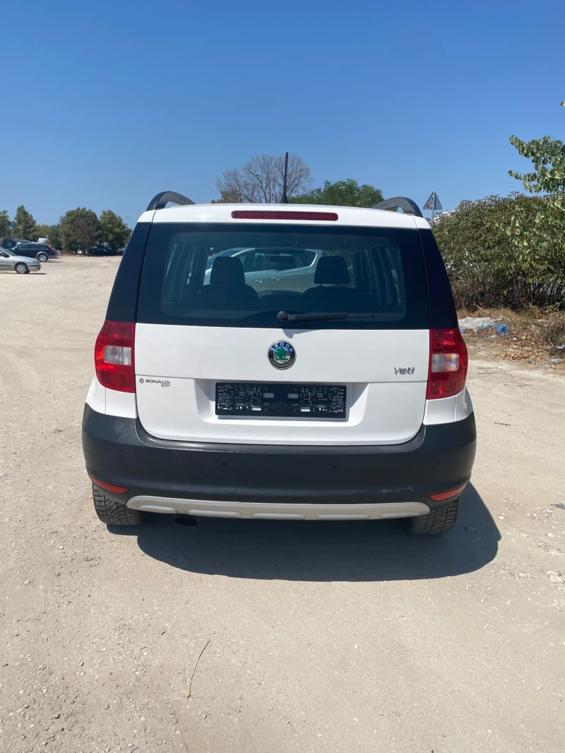 Skoda Yeti 1.2TSI DSG, снимка 6 - Автомобили и джипове - 47034355