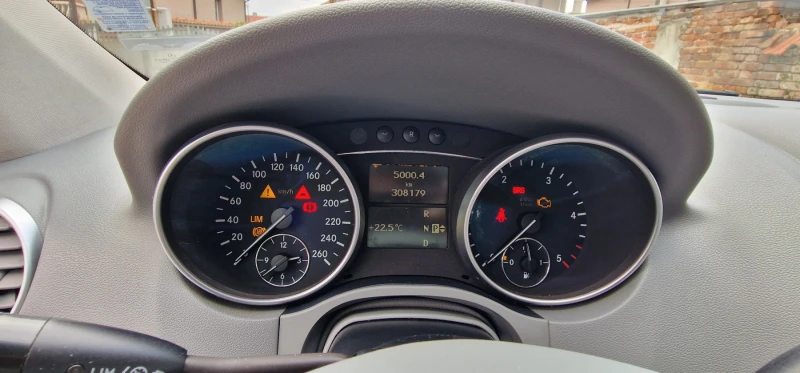 Mercedes-Benz ML 320, снимка 7 - Автомобили и джипове - 52062103