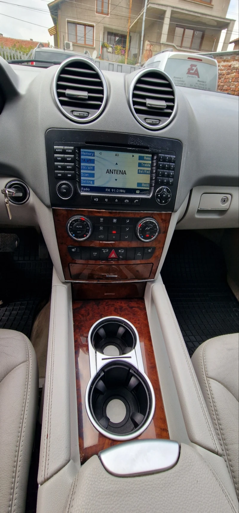 Mercedes-Benz ML 320, снимка 8 - Автомобили и джипове - 52062103