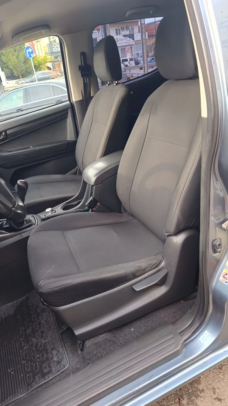 Isuzu D-max Pickup, снимка 9 - Автомобили и джипове - 52418386