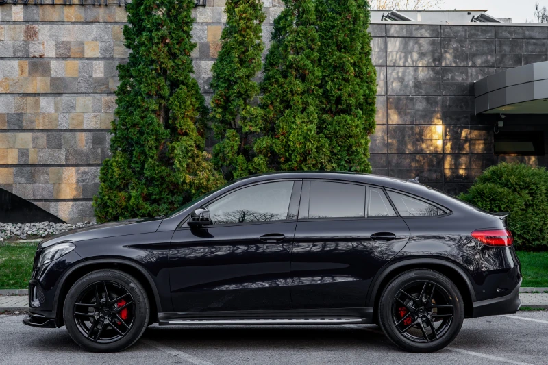 Mercedes-Benz GLE 350 d* COUPE* 4MATIC* AMG* CARBON* 3XTV* NIGHT* 360CAM, снимка 2 - Автомобили и джипове - 52769789