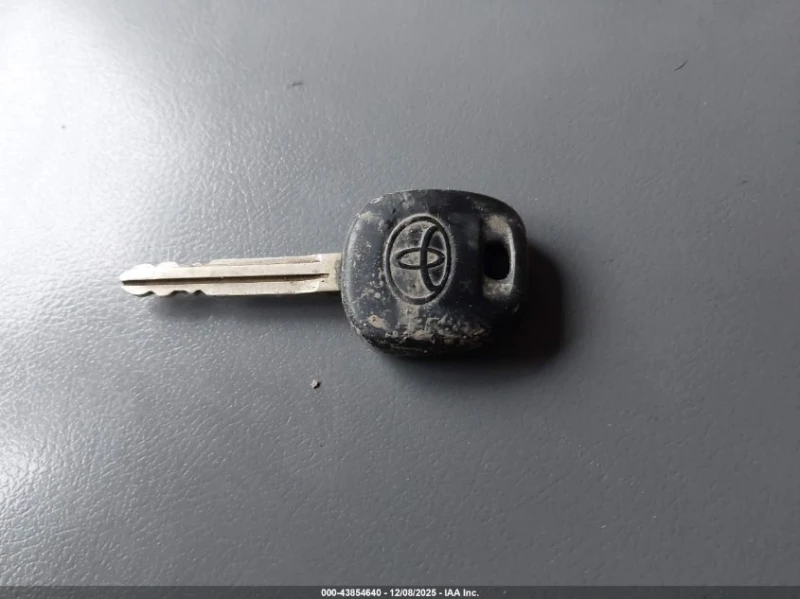 Toyota Tundra 5.7L V-8 DOHC, VVT, 381HP 4X2 Drive, снимка 3 - Автомобили и джипове - 52915304