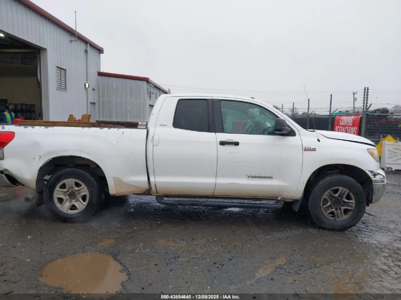 Toyota Tundra 5.7L V-8 DOHC, VVT, 381HP 4X2 Drive, снимка 5 - Автомобили и джипове - 52915304