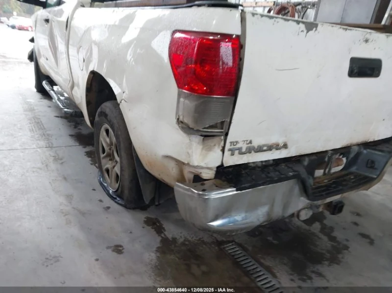 Toyota Tundra 5.7L V-8 DOHC, VVT, 381HP 4X2 Drive, снимка 9 - Автомобили и джипове - 52915304