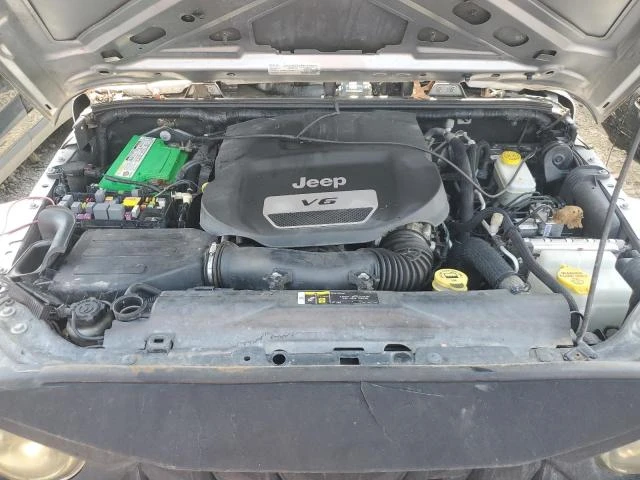 Jeep Wrangler 3.6L 6 4x4 w/Rear Wheel Drv, снимка 4 - Автомобили и джипове - 53047138