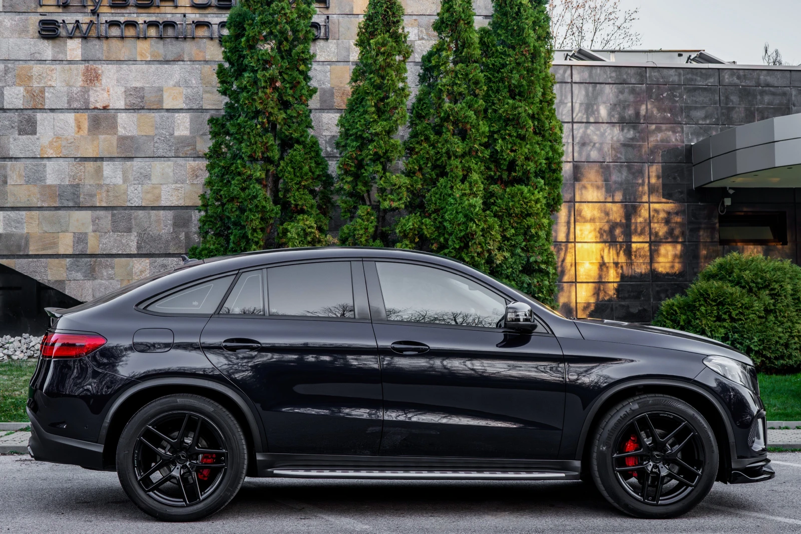 Mercedes-Benz GLE 350 d* COUPE* 4MATIC* AMG* CARBON* 3XTV* NIGHT* 360CAM - изображение 6