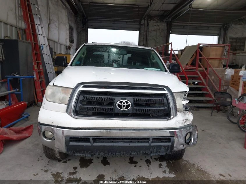 Toyota Tundra 5.7L V-8 DOHC, VVT, 381HP 4X2 Drive | Mobile.bg � ����������� 4