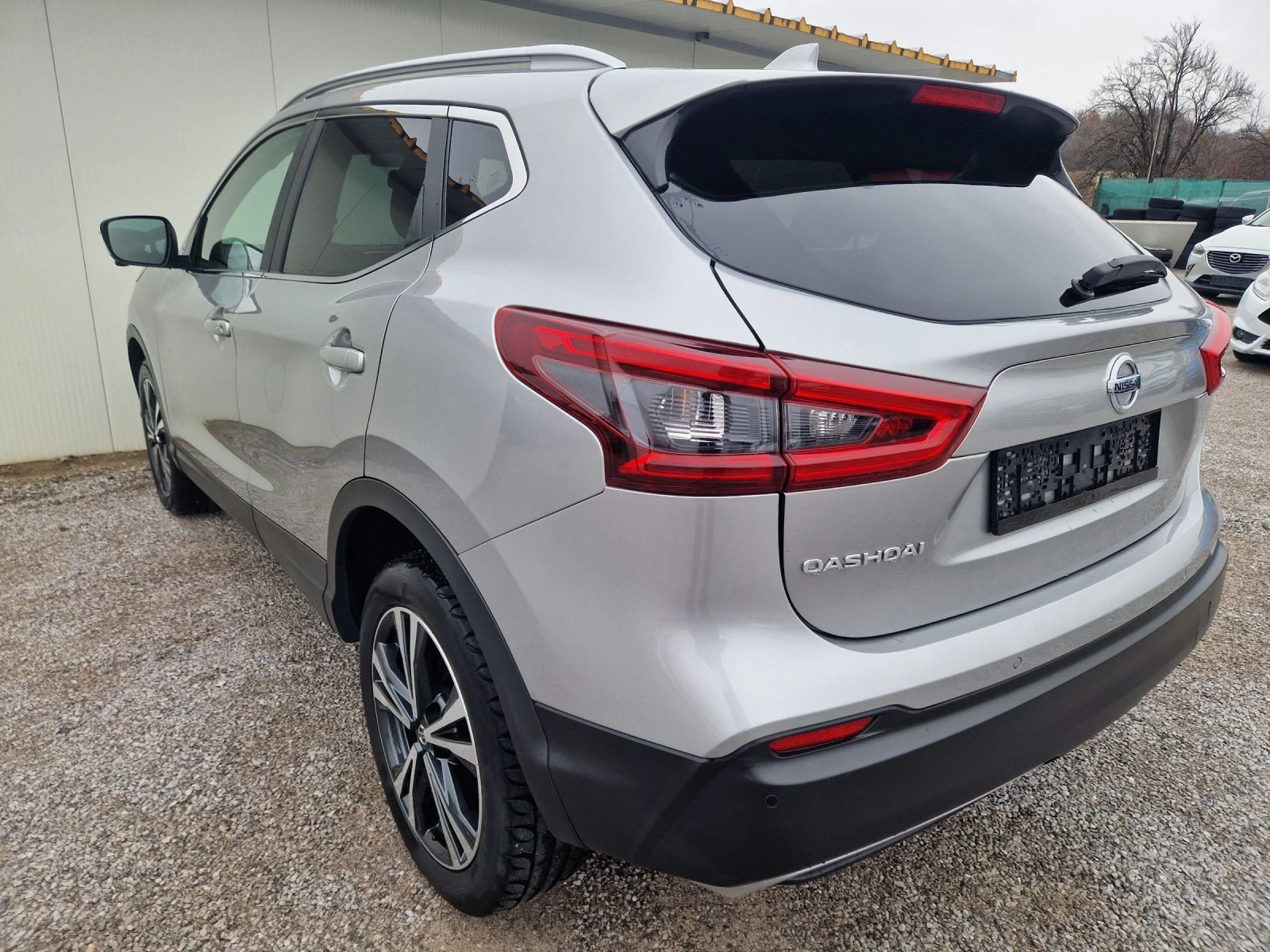 Nissan Qashqai 1.3Turbo Tekna Full 100000km  - изображение 4