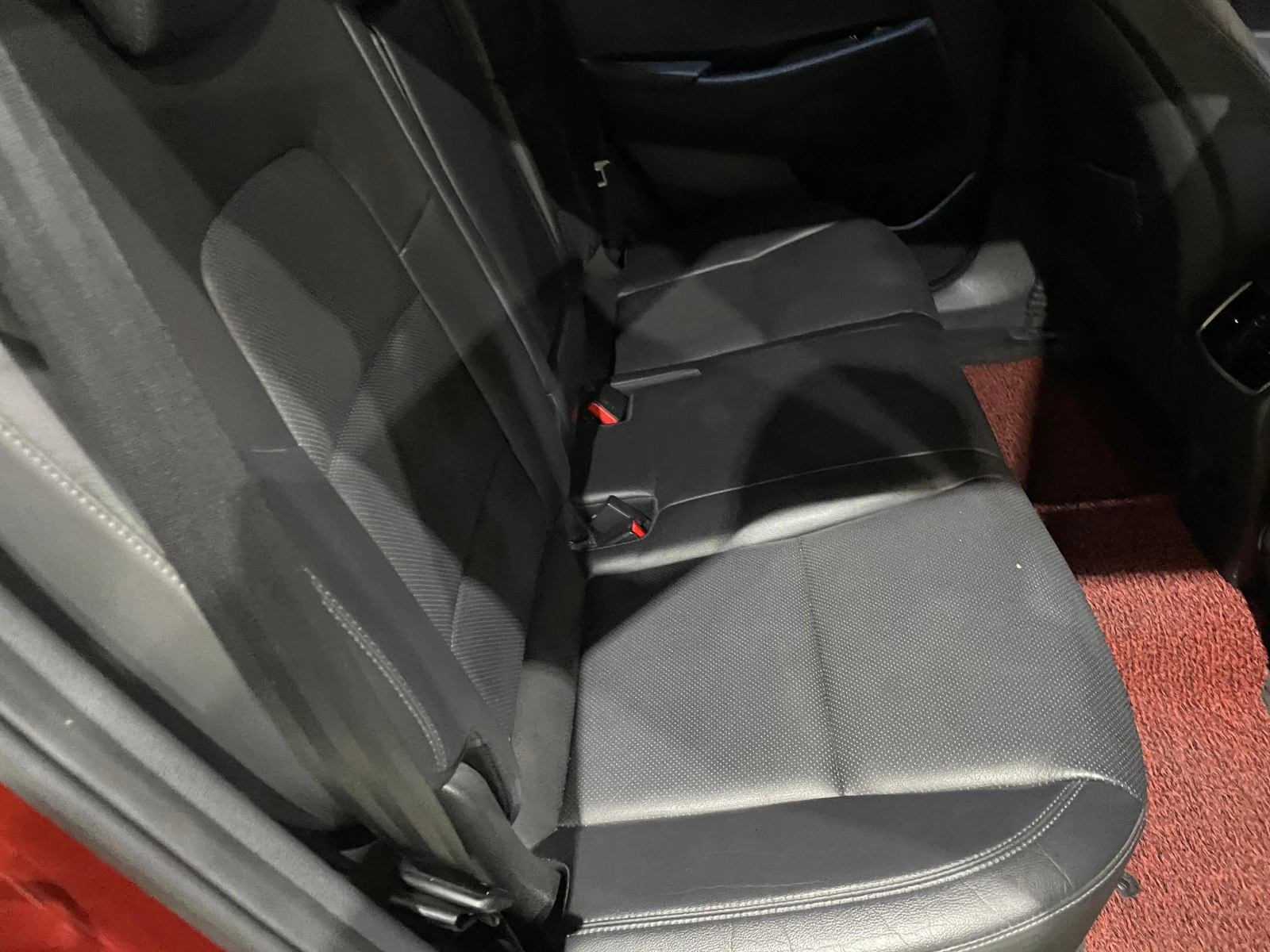 Hyundai Tucson 2.0D ! 2WD ! Premium !, снимка 12 - Автомобили и джипове - 54139016