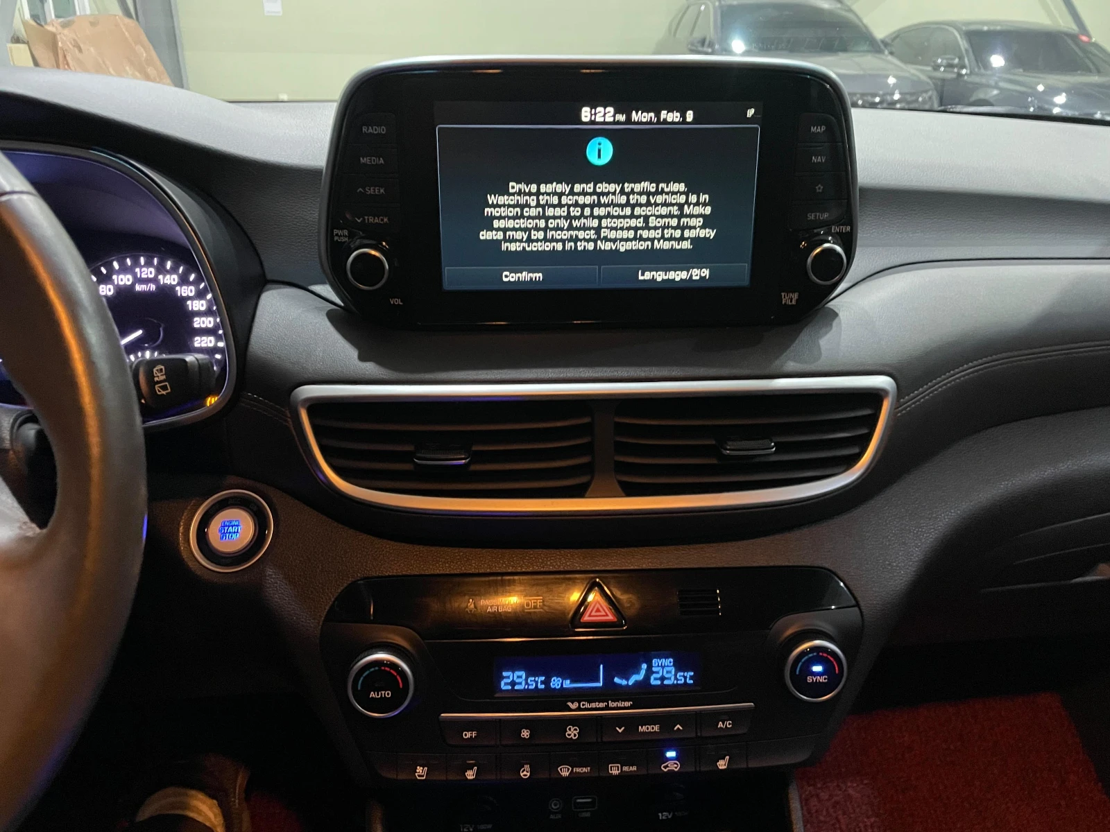 Hyundai Tucson 2.0D ! 2WD ! Premium !, снимка 16 - Автомобили и джипове - 54139016