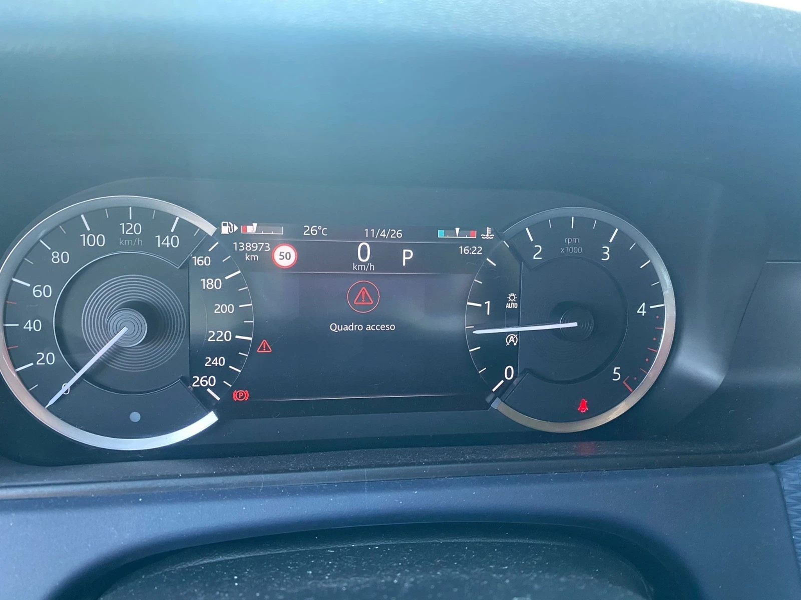 Land Rover Range Rover Velar 2.0D I4 R-Dynamic HSE, снимка 8 - Автомобили и джипове - 54717404