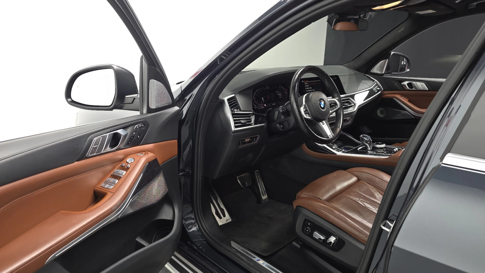 BMW X7 xDrive40d* BOWERS & WILKINS* 360* HUD* КРАЙНА ЦЕНА, снимка 10 - Автомобили и джипове - 55367124