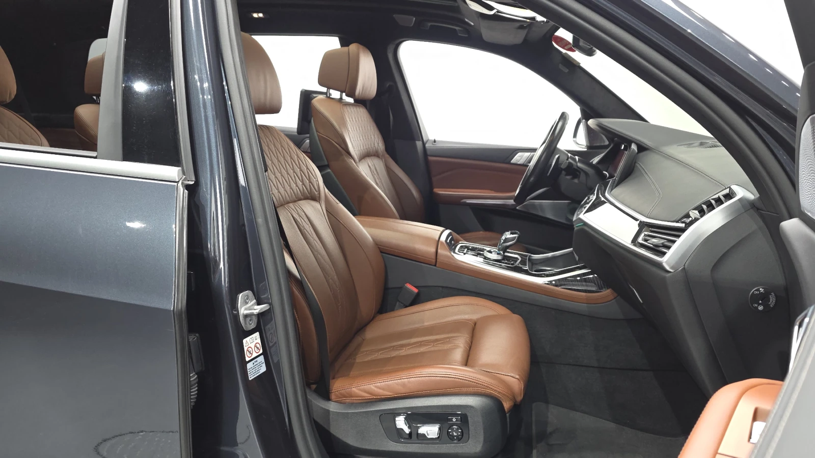 BMW X7 xDrive40d* BOWERS & WILKINS* 360* HUD* КРАЙНА ЦЕНА, снимка 11 - Автомобили и джипове - 55367124