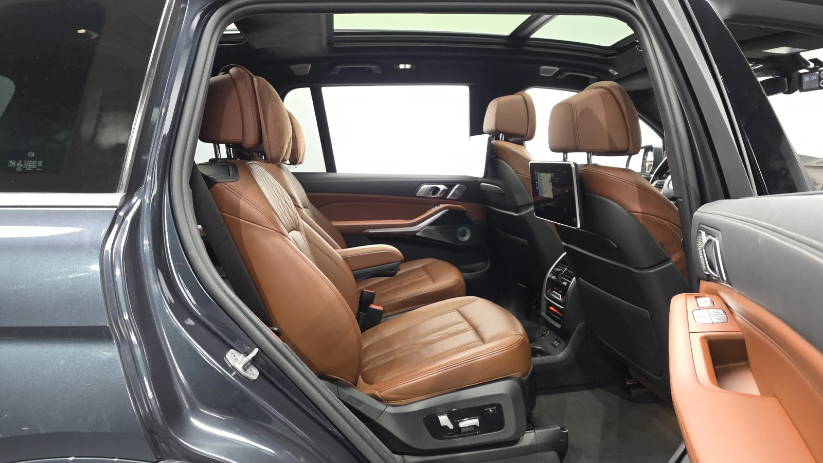 BMW X7 xDrive40d* BOWERS & WILKINS* 360* HUD* КРАЙНА ЦЕНА, снимка 12 - Автомобили и джипове - 55367124