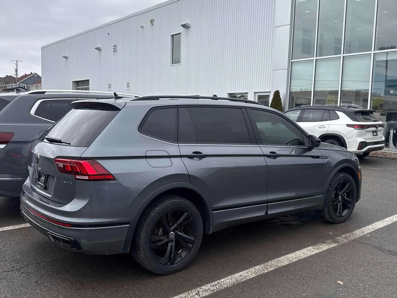 VW Tiguan  R Line Black Edition / ���������� / ���� �� �� | Mobile.bg � ����������� 4