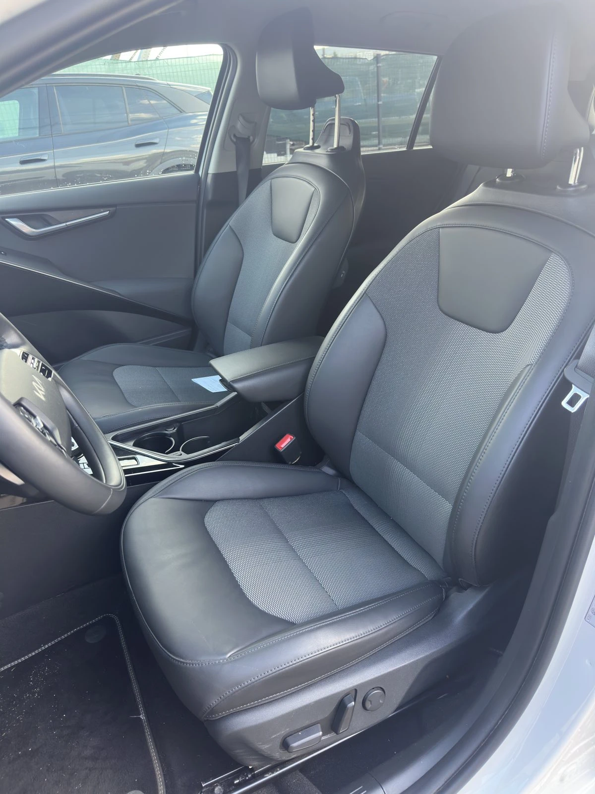 Kia Niro 64KWh/INSPIRATION/KIACONNECT/2023, снимка 14 - Автомобили и джипове - 55671574