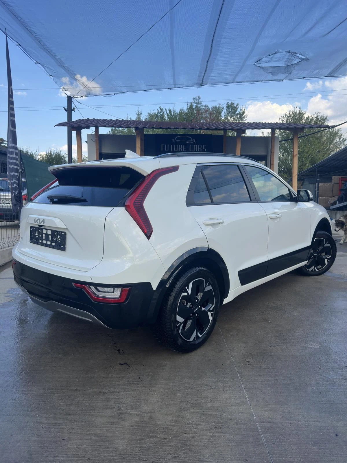 Kia Niro 64KWh/INSPIRATION/KIACONNECT/2023, снимка 4 - Автомобили и джипове - 55671574