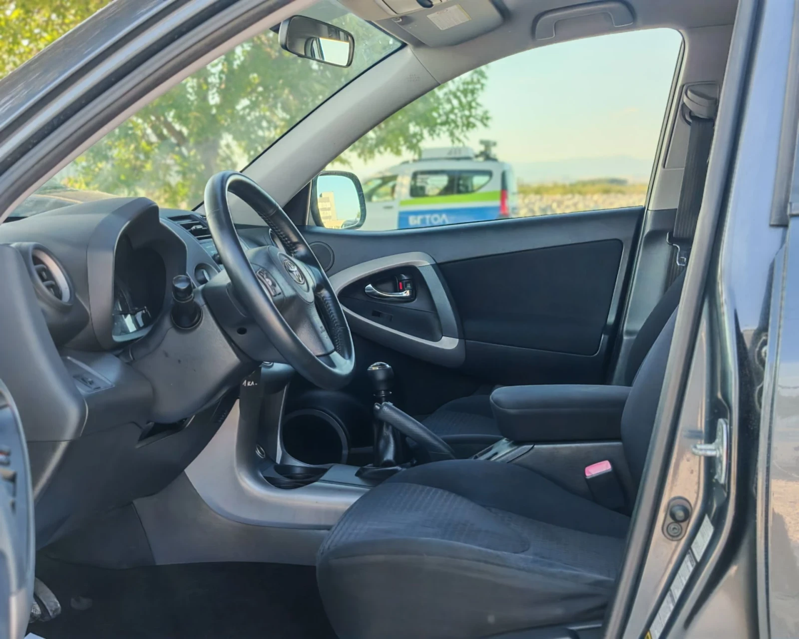 Toyota Rav4 2.2 136 �.�. �����! 4�4! �������� ���������! | Mobile.bg � ����������� 8