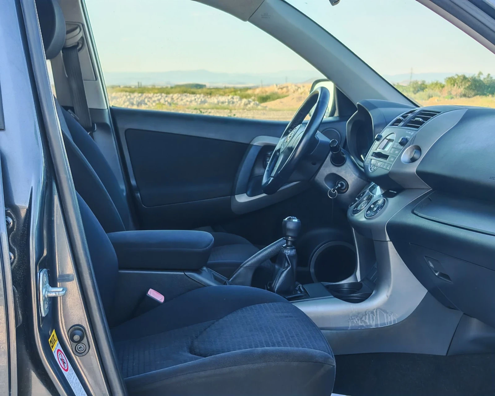 Toyota Rav4 2.2 136 �.�. �����! 4�4! �������� ���������! | Mobile.bg � ����������� 10