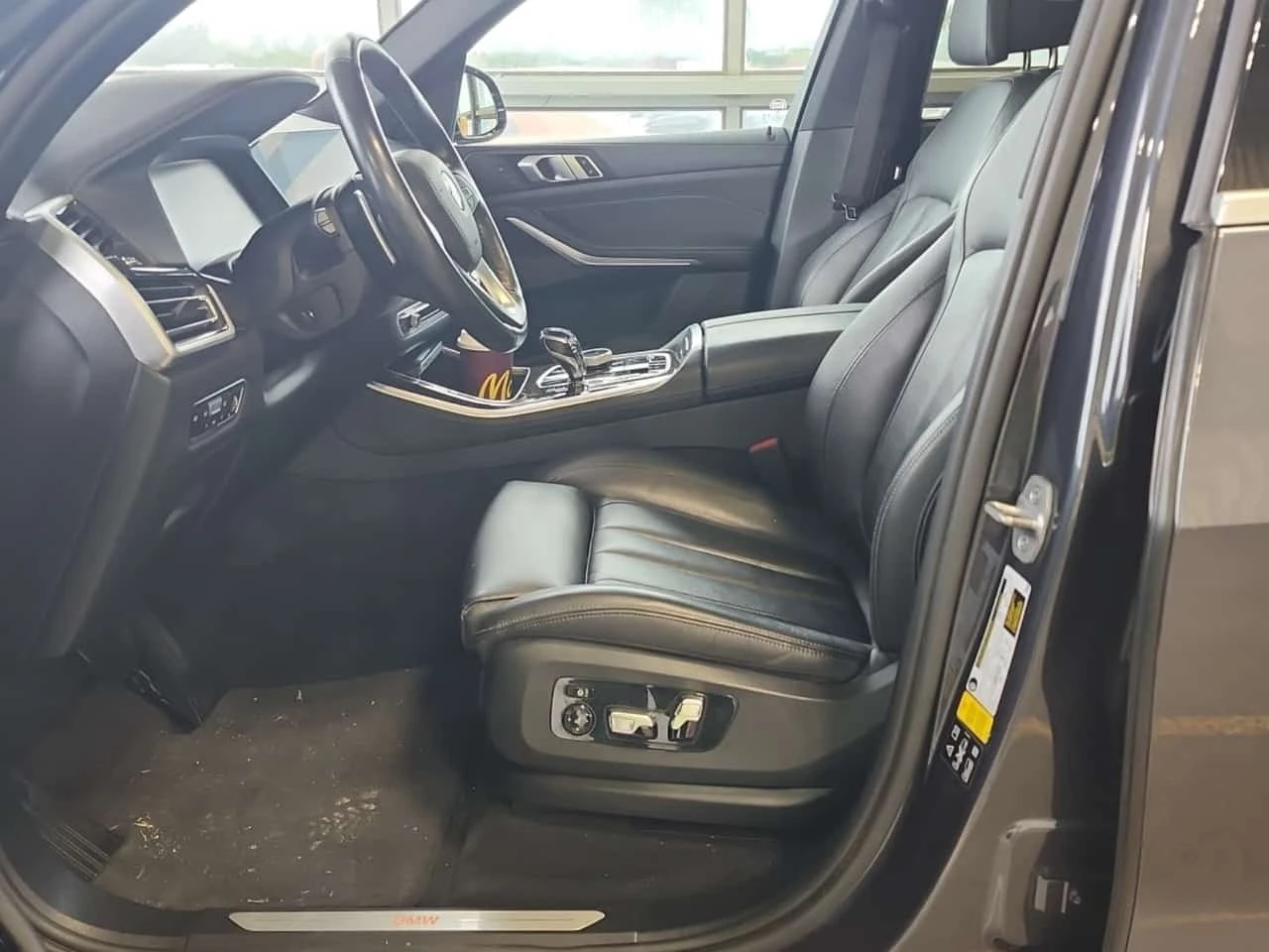 BMW X5 * KEYLESS * ЛАЗЕРИ * HEAD UP * DRIVE ASSIST * , снимка 7 - Автомобили и джипове - 56253072