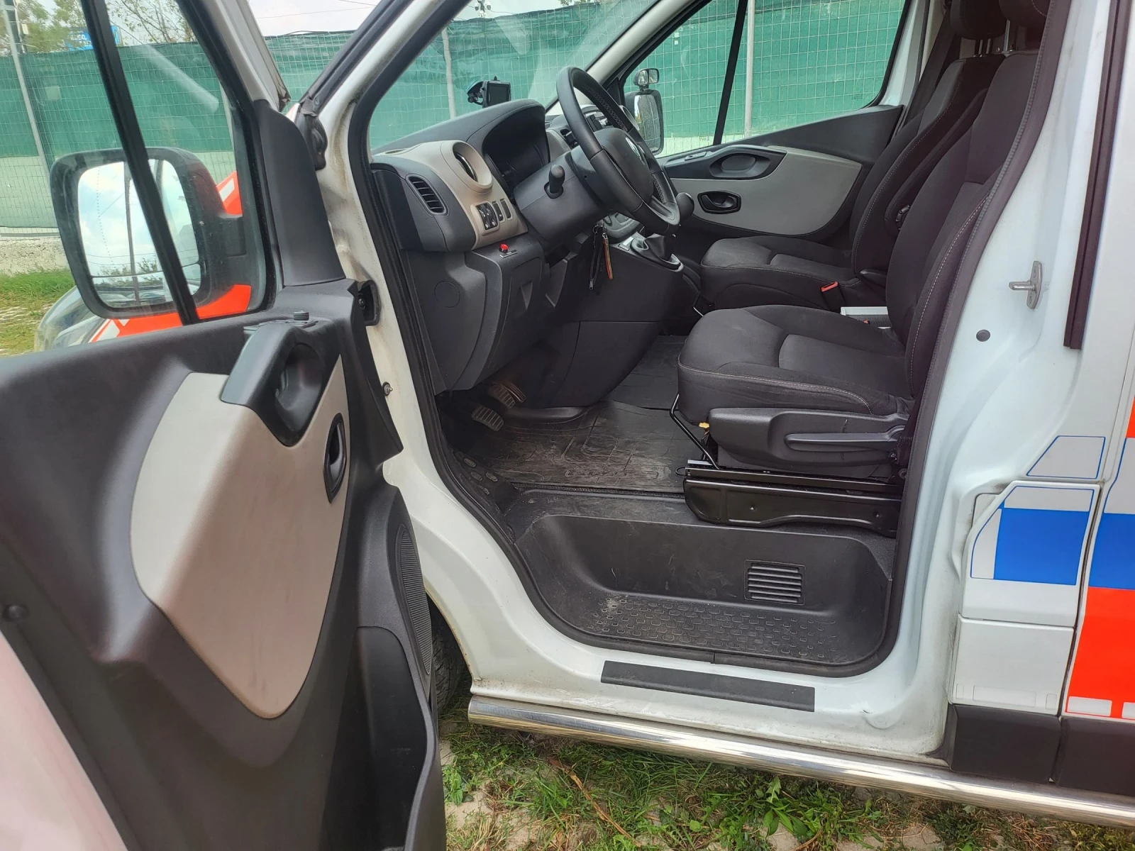 Renault Trafic 1, 6crdi - изображение 6