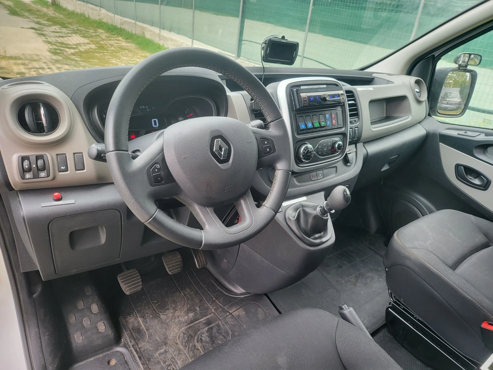 Renault Trafic 1, 6crdi - изображение 8